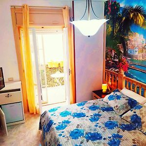 Camera con letto king size